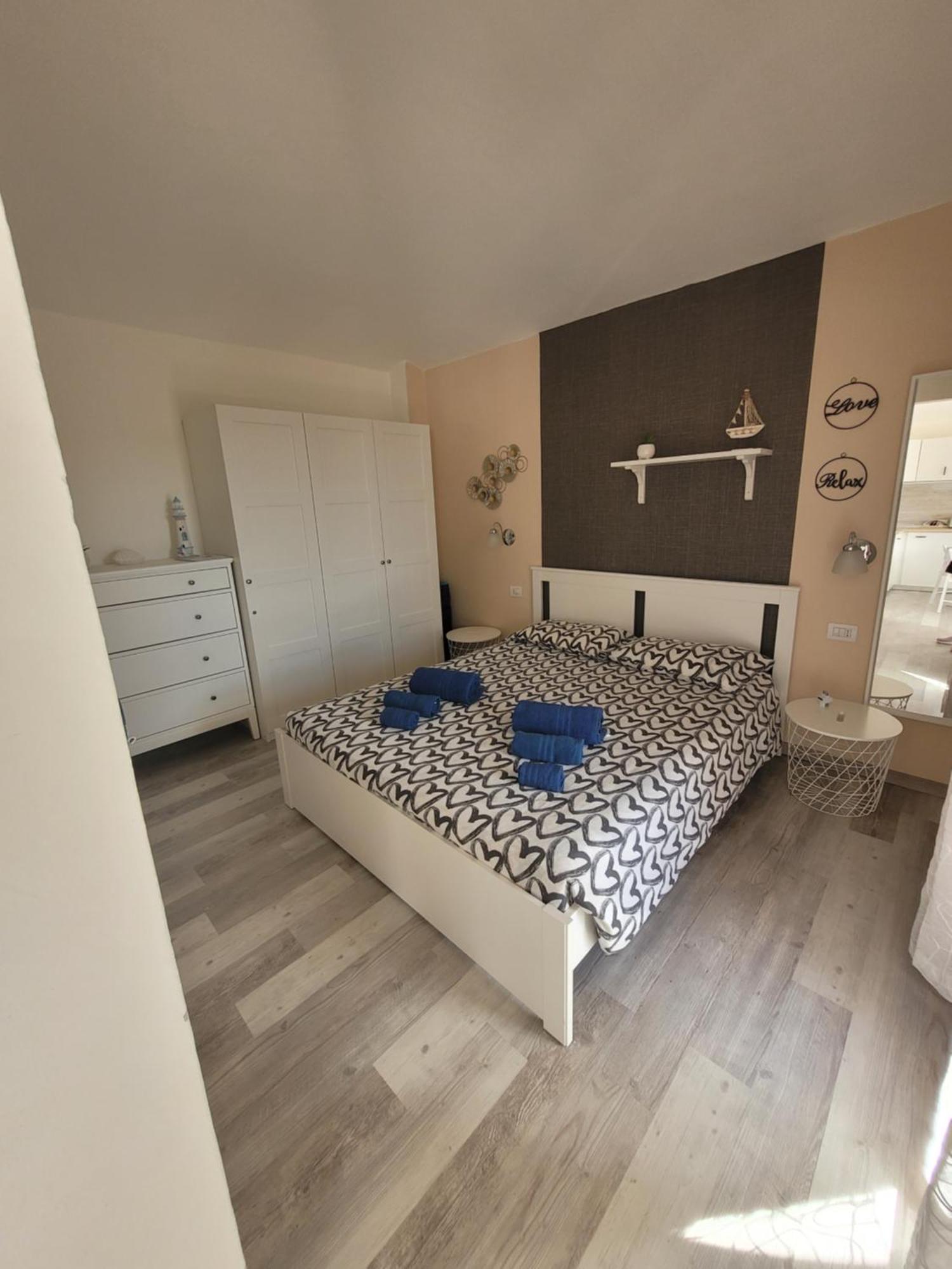 Surf House Mirice Apartment Vignola Mare Exterior photo
