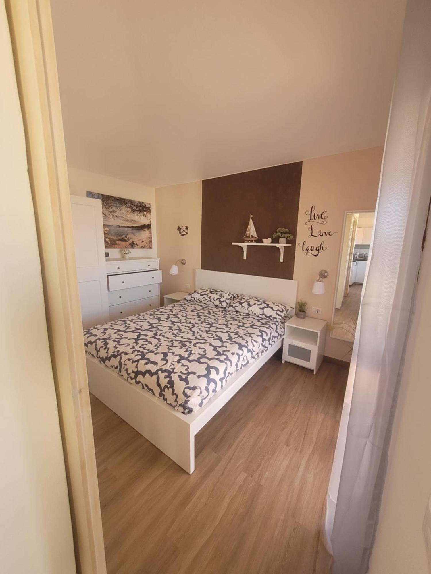 Surf House Mirice Apartment Vignola Mare Exterior photo